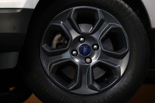 Thumbnail Mobil 4