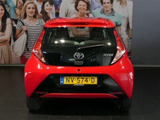 Thumbnail Mobil 4