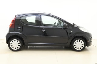 Thumbnail Mobil 9