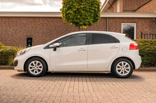 Thumbnail Mobil 4
