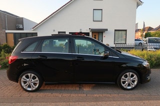 Thumbnail Mobil 5