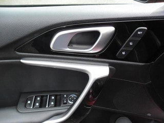 Thumbnail Mobil 9