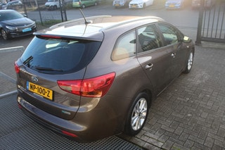 Thumbnail Mobil 6