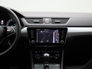 Thumbnail Mobil 8