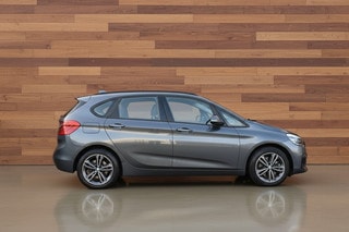 Thumbnail Mobil 6