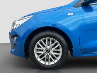 Thumbnail Mobil 4
