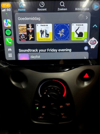 Thumbnail Mobil 8
