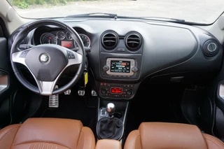 Thumbnail Mobil 8