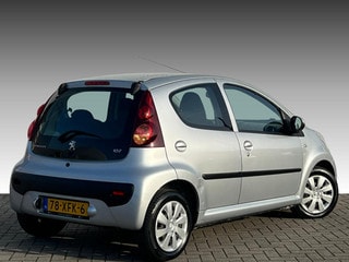 Thumbnail Mobil 2