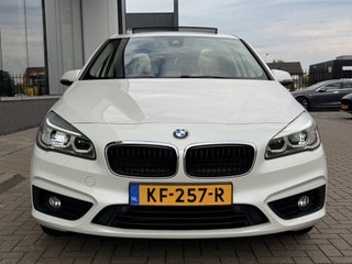 Thumbnail Mobil 8