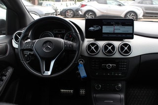 Thumbnail Mobil 9