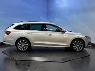 Thumbnail Mobil 8