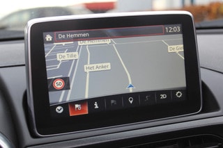 Thumbnail Mobil 8
