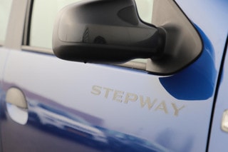 Thumbnail Mobil 6