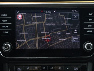 Thumbnail Mobil 8