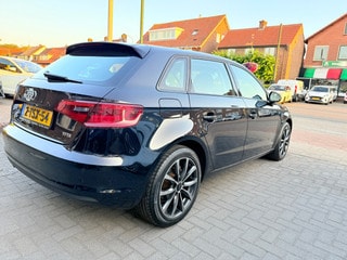 Thumbnail Mobil 8