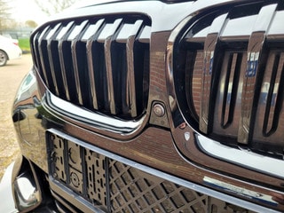 Thumbnail Mobil 10