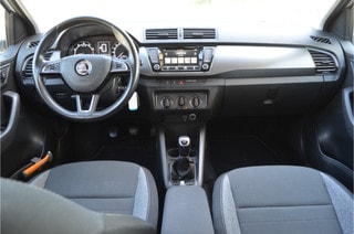 Thumbnail Mobil 6