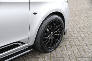 Thumbnail Mobil 6