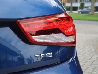 Thumbnail Mobil 6