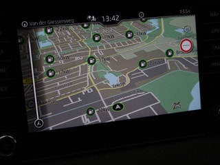 Thumbnail Mobil 6