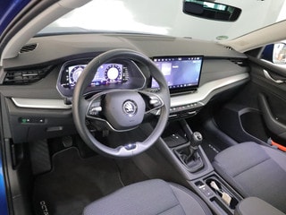 Thumbnail Mobil 8
