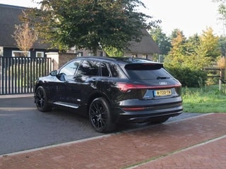 Thumbnail Mobil 8