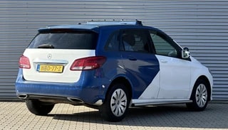 Thumbnail Mobil 8