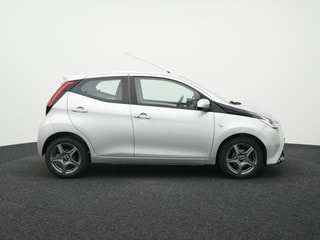 Thumbnail Mobil 6