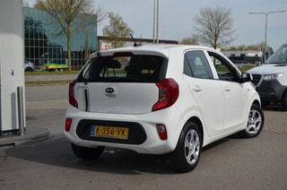 Thumbnail Mobil 8