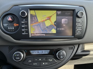 Thumbnail Mobil 8