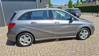 Thumbnail Mobil 6