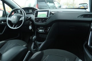 Thumbnail Mobil 6