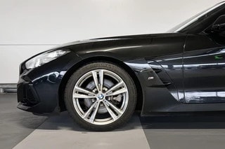 Thumbnail Mobil 4