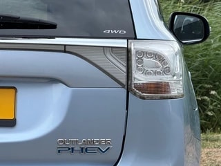 Thumbnail Mobil 6