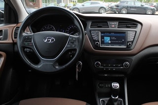 Thumbnail Mobil 9