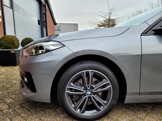 Thumbnail Mobil 10