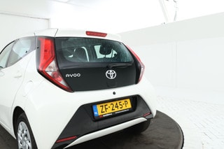 Thumbnail Mobil 10
