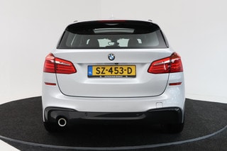 Thumbnail Mobil 8