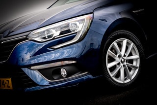 Thumbnail Mobil 8