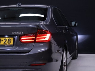 Thumbnail Mobil 8