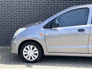 Thumbnail Mobil 6