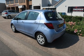 Thumbnail Mobil 4