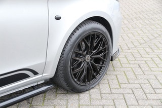 Thumbnail Mobil 6