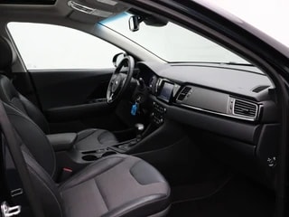 Thumbnail Mobil 8