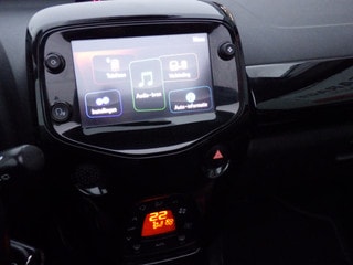 Thumbnail Mobil 8