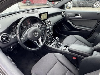 Thumbnail Mobil 4