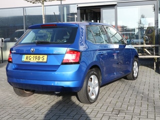 Thumbnail Mobil 4