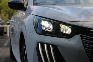 Thumbnail Mobil 10