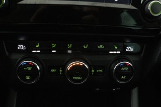 Thumbnail Mobil 9